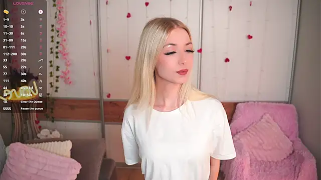 ScarlettRansdell online show from 04/07/26, 04:09