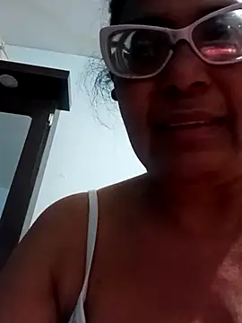 sexymomsn online show from 04/05/26, 01:23