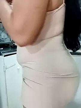 Snapshot of sexymomsn chatting on 05/04/26, 01:58 sexymomsn online show from 05/04/26, 01:58