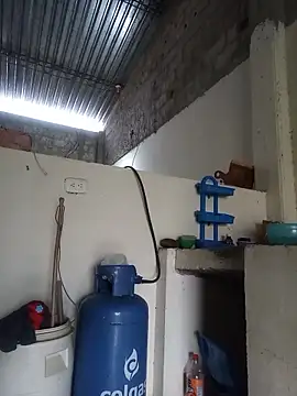 Snapshot of Abel-09x chatting on 04/05/26, 10:05 Abel-09x online show from 04/05/26, 10:05