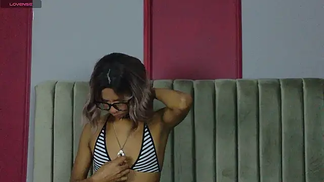 Snapshot of miablanc_cr chatting on 03/29/26, 12:18 miablanc cr online show from 03/29/26, 12:18