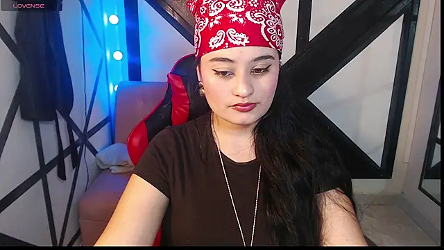 Snapshot of gabriela_tm1 chatting on 06/06/26, 02:33 gabriela tm1 online show from 06/06/26, 02:33