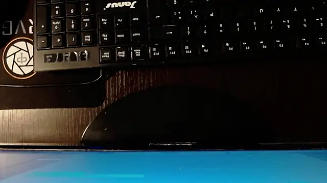 Snapshot of gabriela_tm1 chatting on 04/08/26, 11:55 gabriela tm1 online show from 04/08/26, 11:55