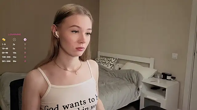 Sellina moon online show from 04/11/26, 02:08