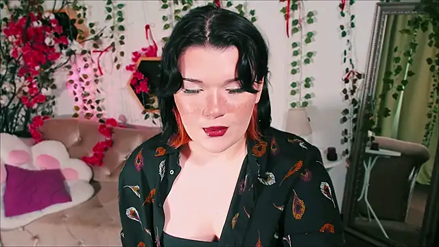 Sara Mour online show from 04/04/26, 01:06