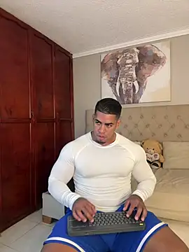 Snapshot of Trevor_vinc chatting on 04/02/26, 01:07 Trevor vinc online show from 04/02/26, 01:07