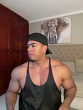 Snapshot of Trevor_vinc chatting on 04/05/26, 01:18 Trevor vinc online show from 04/05/26, 01:18