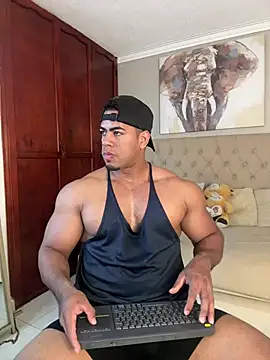 Snapshot of Trevor_vinc chatting on 04/12/26, 02:42 Trevor vinc online show from 04/12/26, 02:42