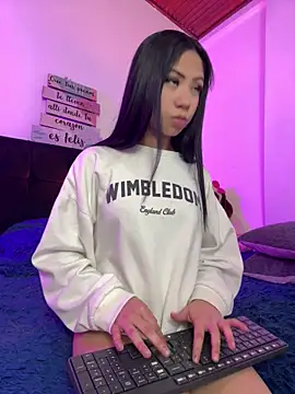 Miia coollins online show from 04/30/26, 04:36