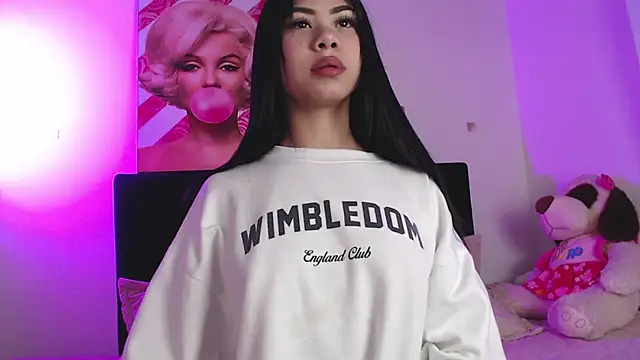 Miia coollins online show from 05/18/26, 03:39