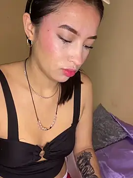 Snapshot of Itze_Mua chatting on 04/19/26, 11:00 Itze Mua online show from 04/19/26, 11:00