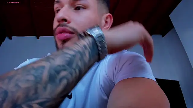 Santos ramirez1 online show from 04/09/26, 02:23