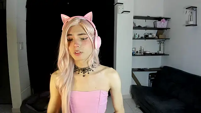 Snapshot of sue_krous chatting on 04/06/26, 08:48 sue krous online show from 04/06/26, 08:48