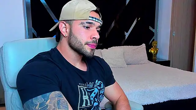 Snapshot of Raytorres chatting on 03/26/26, 10:07 Raytorres online show from 03/26/26, 10:07