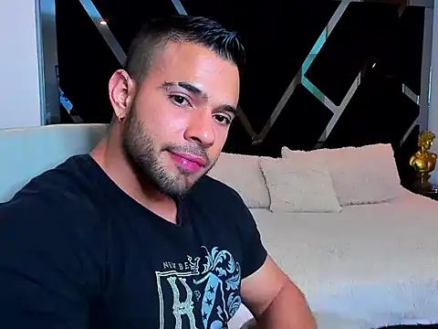 Snapshot of Raytorres chatting on 04/02/26, 03:57 Raytorres online show from 04/02/26, 03:57