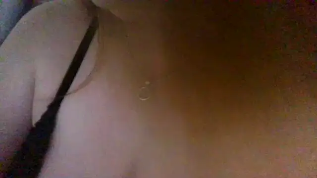 Snapshot of Jaz_sexy4 chatting on 04/19/26, 06:10 Jaz sexy4 online show from 04/19/26, 06:10