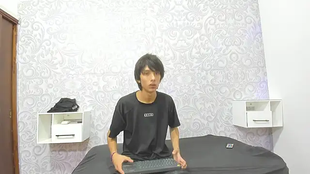 NickAndTylor online show from 05/10/26, 01:57