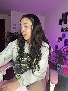 Aikoo o online show from 04/21/26, 01:42