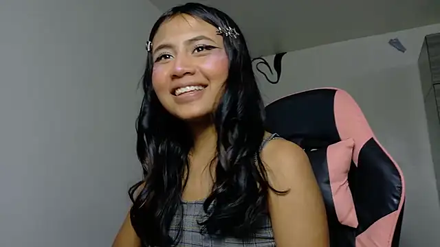 Snapshot of Nubeseliminadas chatting on 06/25/26, 01:03 Nubeseliminadas online show from 06/25/26, 01:03