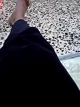 oneeyedwonder96 online show from 04/01/26, 09:43