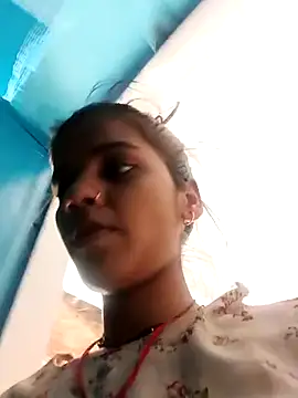 Raveena0990 online show from 05/28/26, 03:58