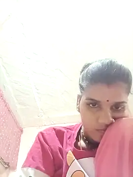 Raveena0990 online show from 05/26/26, 09:51