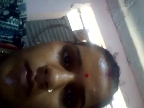 Raveena0990 online show from 05/16/26, 03:27
