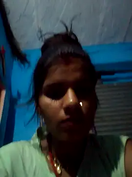 Raveena0990 online show from 05/18/26, 07:40