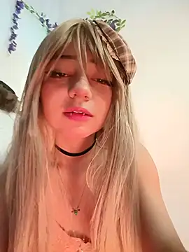Snapshot of saki_nyanwn chatting on 07/15/26, 11:50 saki nyanwn online show from 07/15/26, 11:50