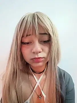 Snapshot of saki_nyanwn chatting on 06/22/26, 04:26 saki nyanwn online show from 06/22/26, 04:26