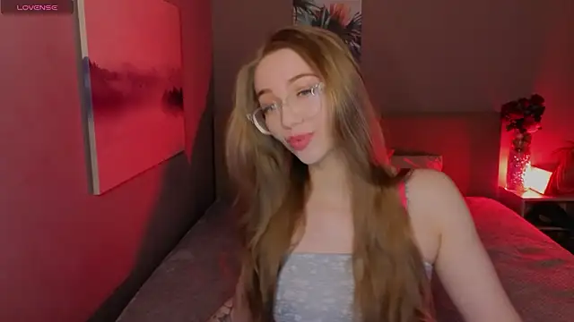 Snapshot of TonyRaymon chatting on 03/29/26, 12:51 TonyRaymon online show from 03/29/26, 12:51