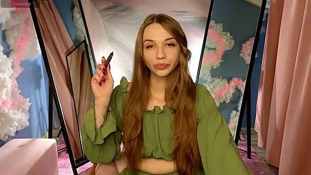 Snapshot of TonyRaymon chatting on 03/22/26, 07:43 TonyRaymon online show from 03/22/26, 07:43