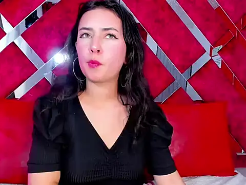 chrisstin foxx  online show from 04/07/26, 05:31