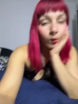 Snapshot of Amelie-RedHoney chatting on 06/12/26, 06:22 Amelie-RedHoney online show from 06/12/26, 06:22
