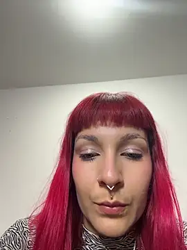 Snapshot of Amelie-RedHoney chatting on 06/07/26, 05:56 Amelie-RedHoney online show from 06/07/26, 05:56