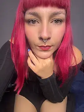Snapshot of Amelie-RedHoney chatting on 06/23/26, 10:41 Amelie-RedHoney online show from 06/23/26, 10:41