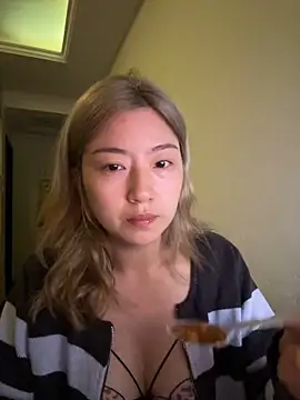 Olivia PINK0322 online show from 05/13/26, 03:08