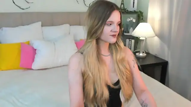 Emma peach online show from 04/25/26, 09:12