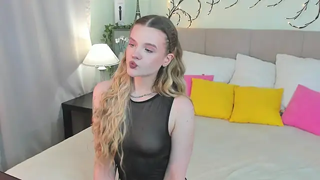 Emma peach online show from 05/14/26, 09:06