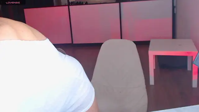 Snapshot of purrAmelinaa chatting on 03/23/26, 05:57 purrAmelinaa online show from 03/23/26, 05:57