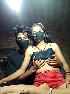 Snapshot of COUPLE-HOTS chatting on 03/25/26, 08:35 COUPLE-HOTS online show from 03/25/26, 08:35