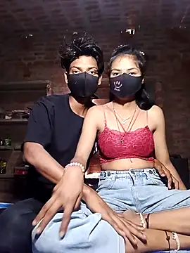 Snapshot of COUPLE-HOTS chatting on 03/31/26, 04:03 COUPLE-HOTS online show from 03/31/26, 04:03