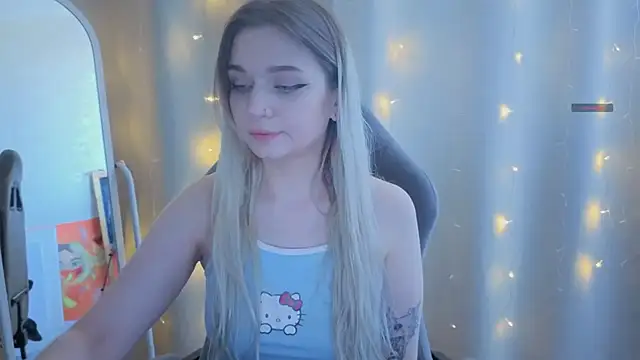 Snapshot of lucysussy chatting on 04/16/26, 07:31 lucysussy online show from 04/16/26, 07:31