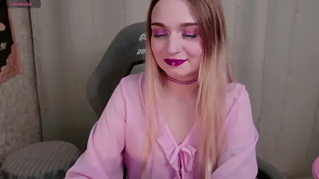 lucysussy online show from 07/12/26, 05:36
