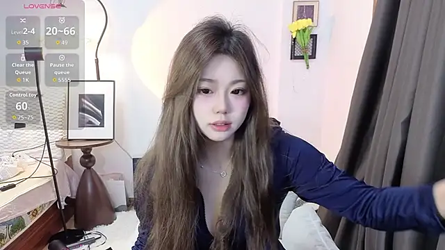 DAHLiA95 online show from 05/10/26, 12:42