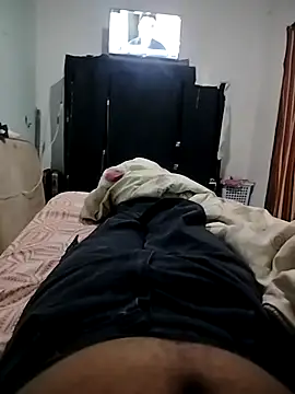 Snapshot of Pretinho-01 chatting on 04/09/26, 11:00 Pretinho-01 online show from 04/09/26, 11:00