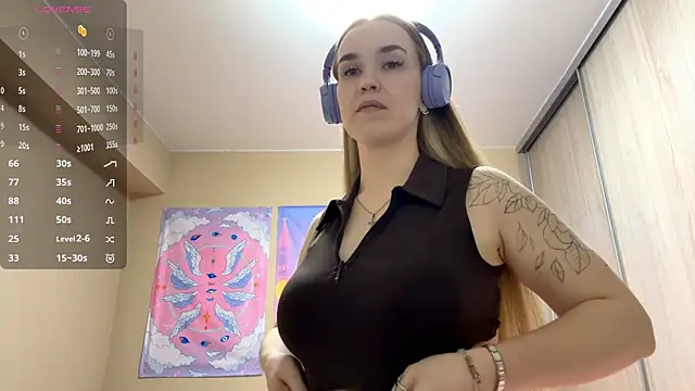 Snapshot of DenitaSpace chatting on 04/02/26, 02:13 DenitaSpace online show from 04/02/26, 02:13