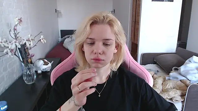 TenderChloe online show from 03/31/26, 09:55
