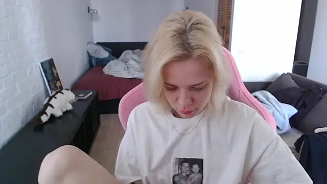 TenderChloe online show from 04/04/26, 09:27