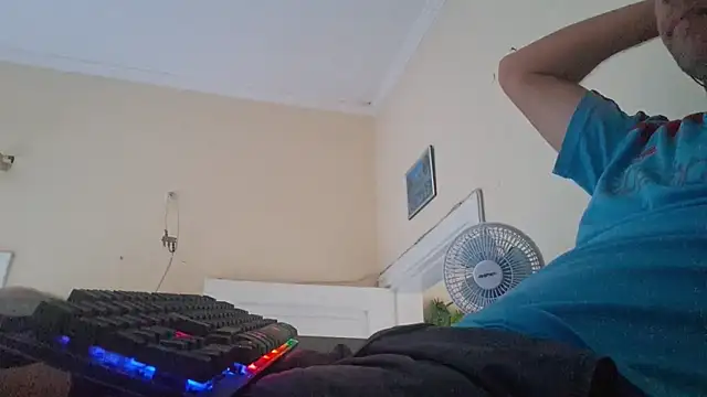 Sueliton2 online show from 04/05/26, 08:26